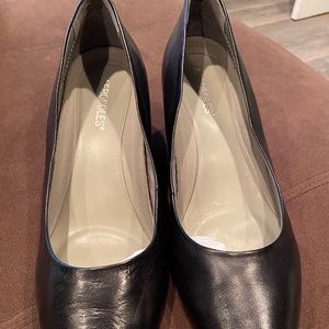 Women’s Aerosoles Silver Star Black Heels